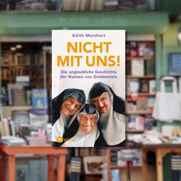 Buchtipp: „Nicht mit uns!“ im Vordergrund. Im Hintergrund ist ein Buchladen von außen zu sehen.