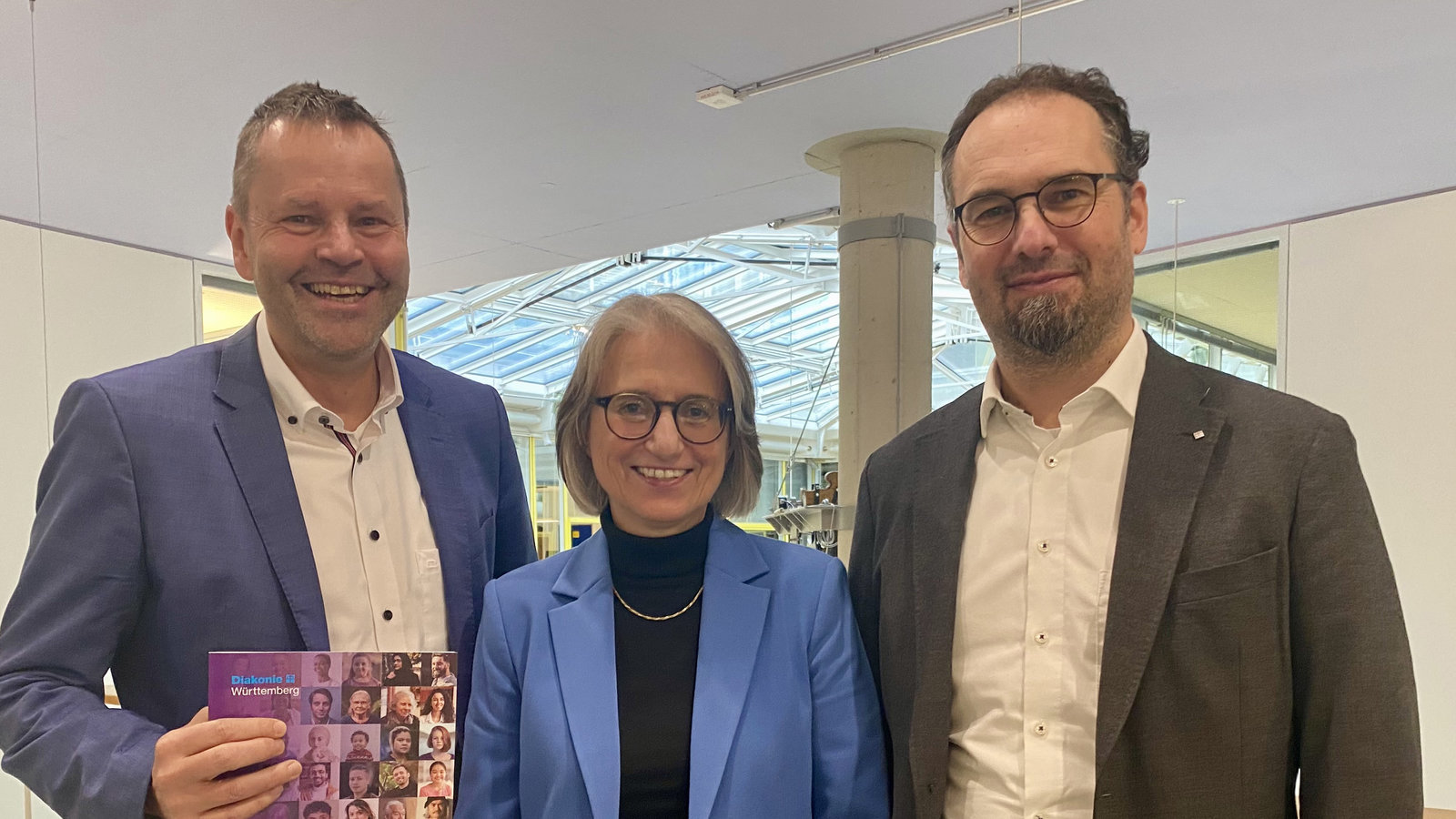 Robert Bachert, Annette Noller und Kornelius Knapp stehen nebeneinander.