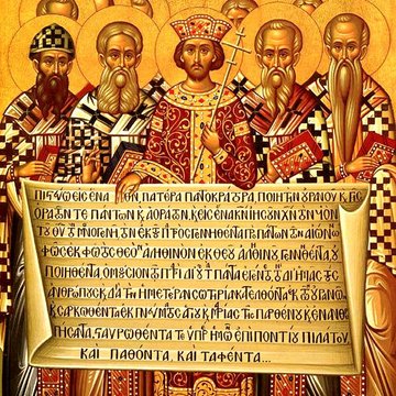 Historisches Gemälde auf dem das erste Konzil von Nicäa in Form von zehn Männern abgebildet ist. Kaiser Konstantin entrollt eine Textrolle mit griechischen Buchstaben.