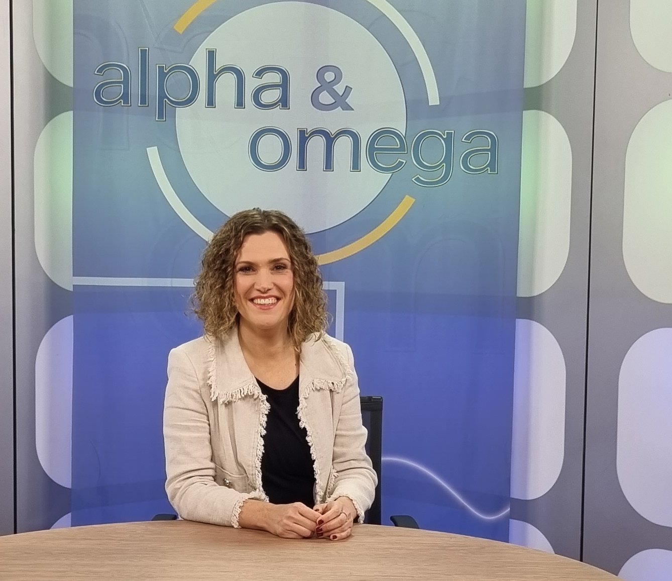 Juliane Eberlein im Studio von Alpha & Omega
