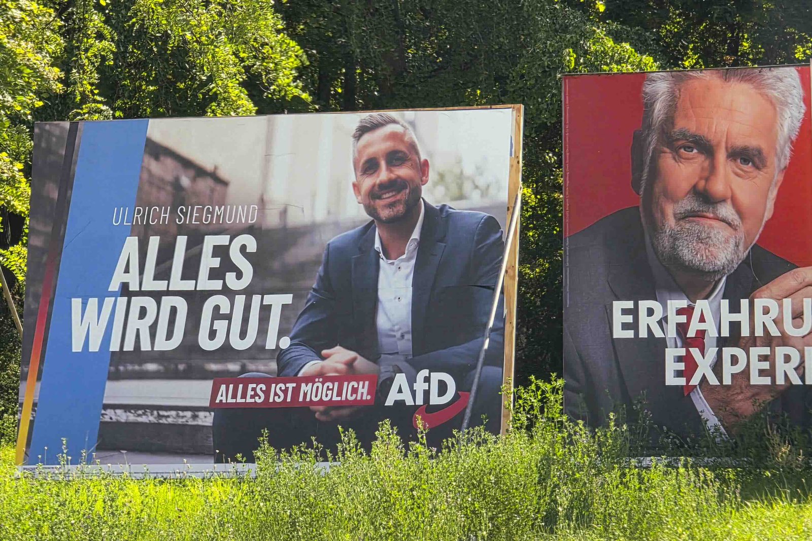 Das Foto zeigt ein AFD Wahlplakat von Ulrich Siegmund in Magdeburg. Daneben ist ein Wahlplakat des SPD-Spitzenkandidaten Armin Willingmann.