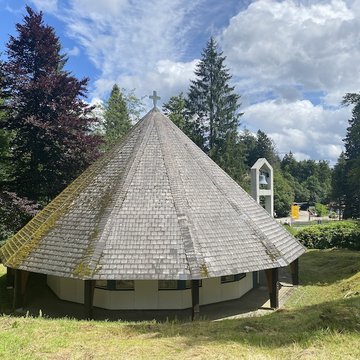 runde Kapelle in der Natur