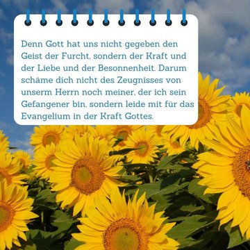 Bibelspruch im Vordergrund. Im Hintergrund befinden sich Sonnenblumen.