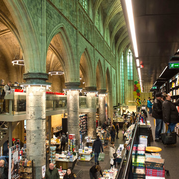 Buchhandlung in einer ehemaligen Kirche