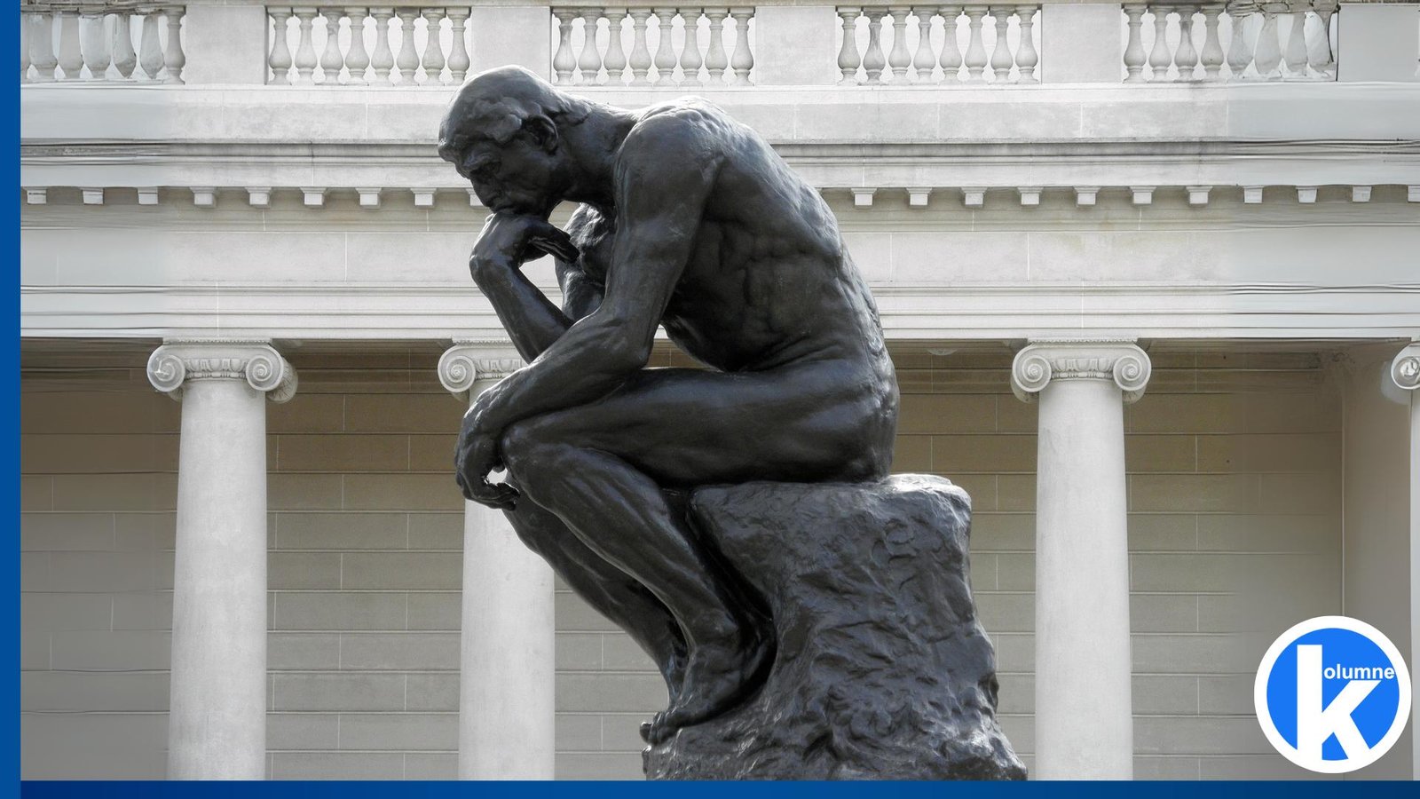Die Statue des Denkers, einem Mann in nachdenklicher Pose.