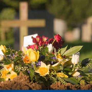 Blumen auf einem Grab