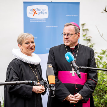 Kirsten Fehrs und Georg Bätzing beim Fernsehinterview
