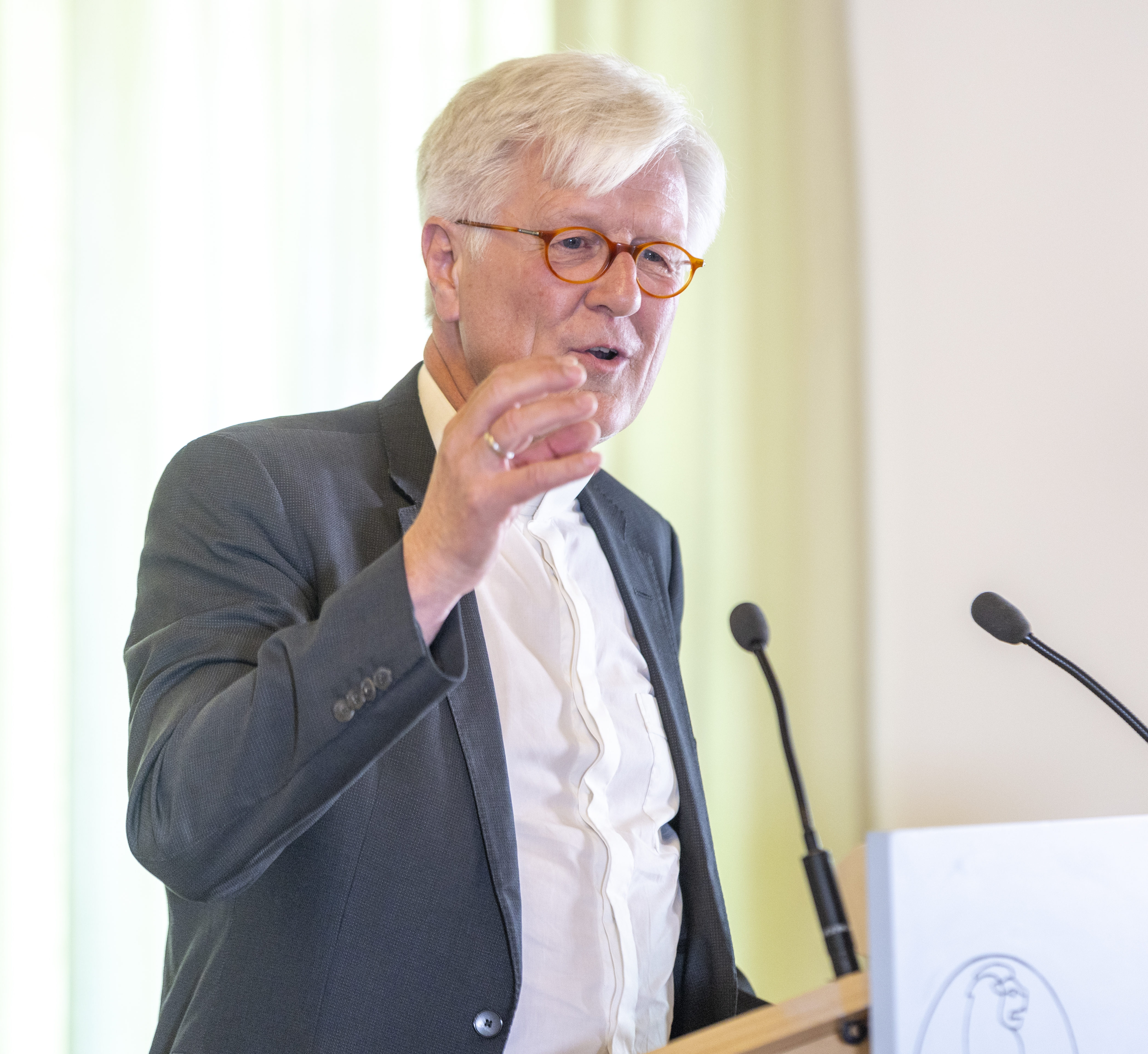 Heinrich Bedford-Strohm hält eine Rede